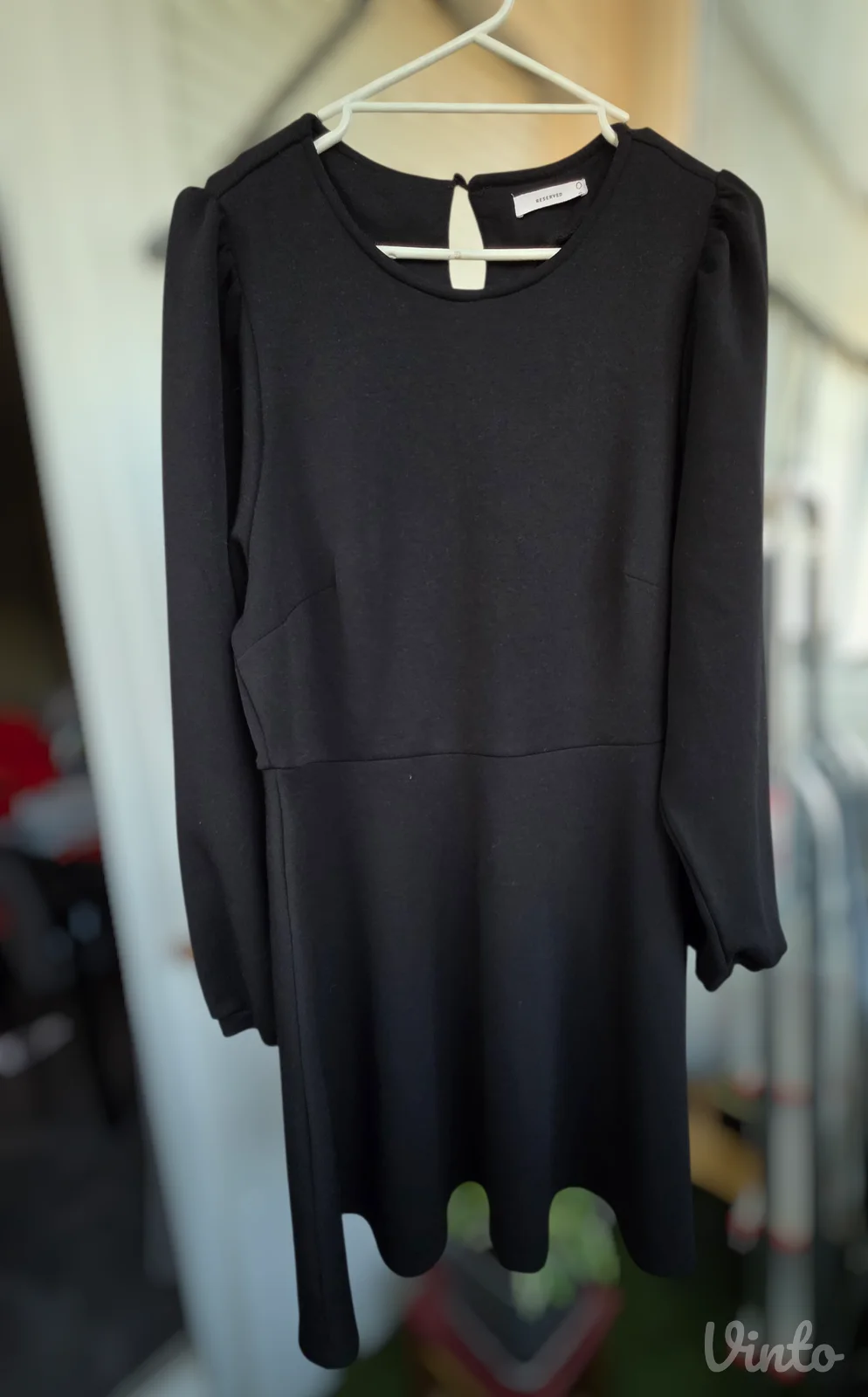 Elegantna crna haljina