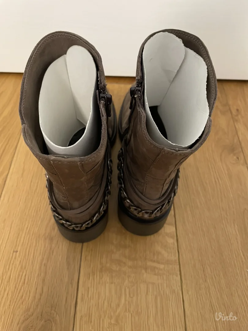 Labrador kožne čizme