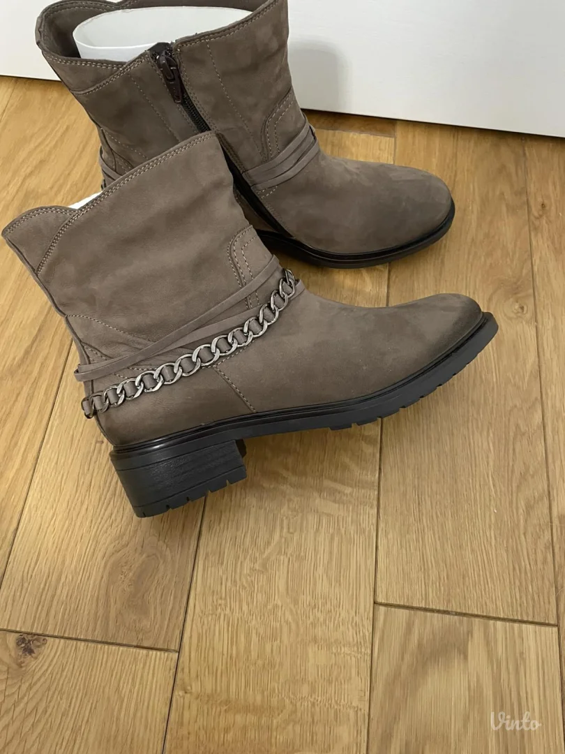 Labrador kožne čizme