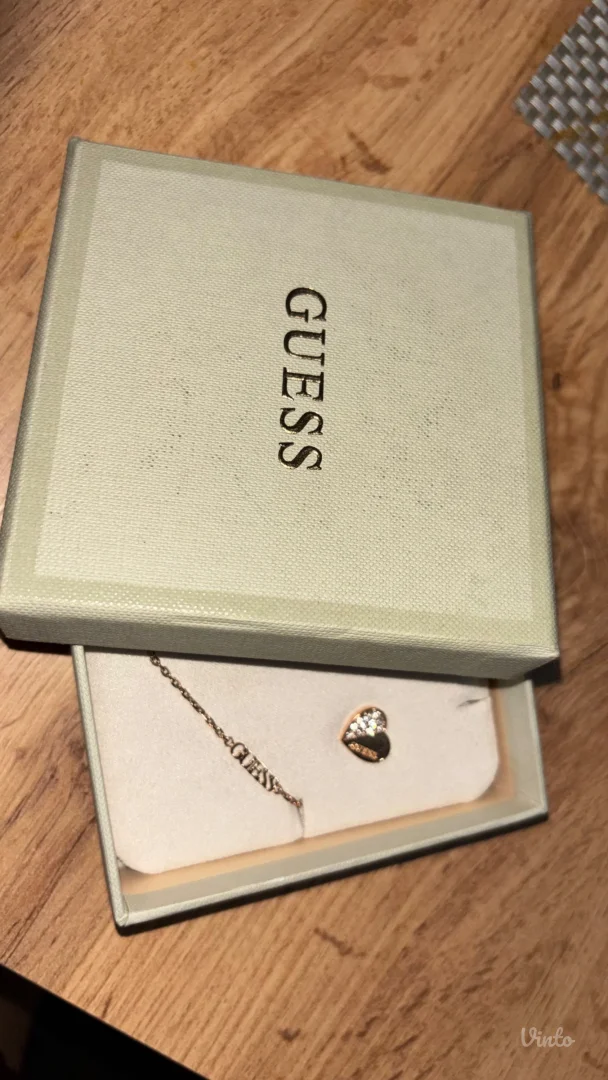 Guess set nakita