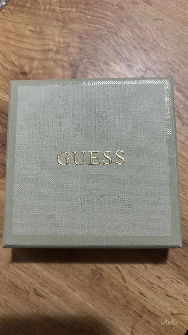 Guess set nakita