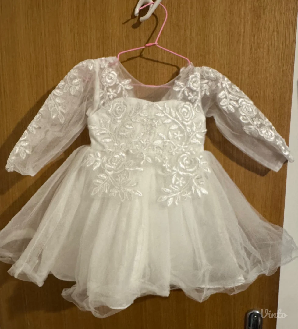 nova svecana haljinica velicina 80