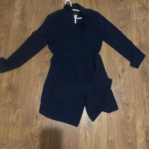 only nov kaput sa etiketom