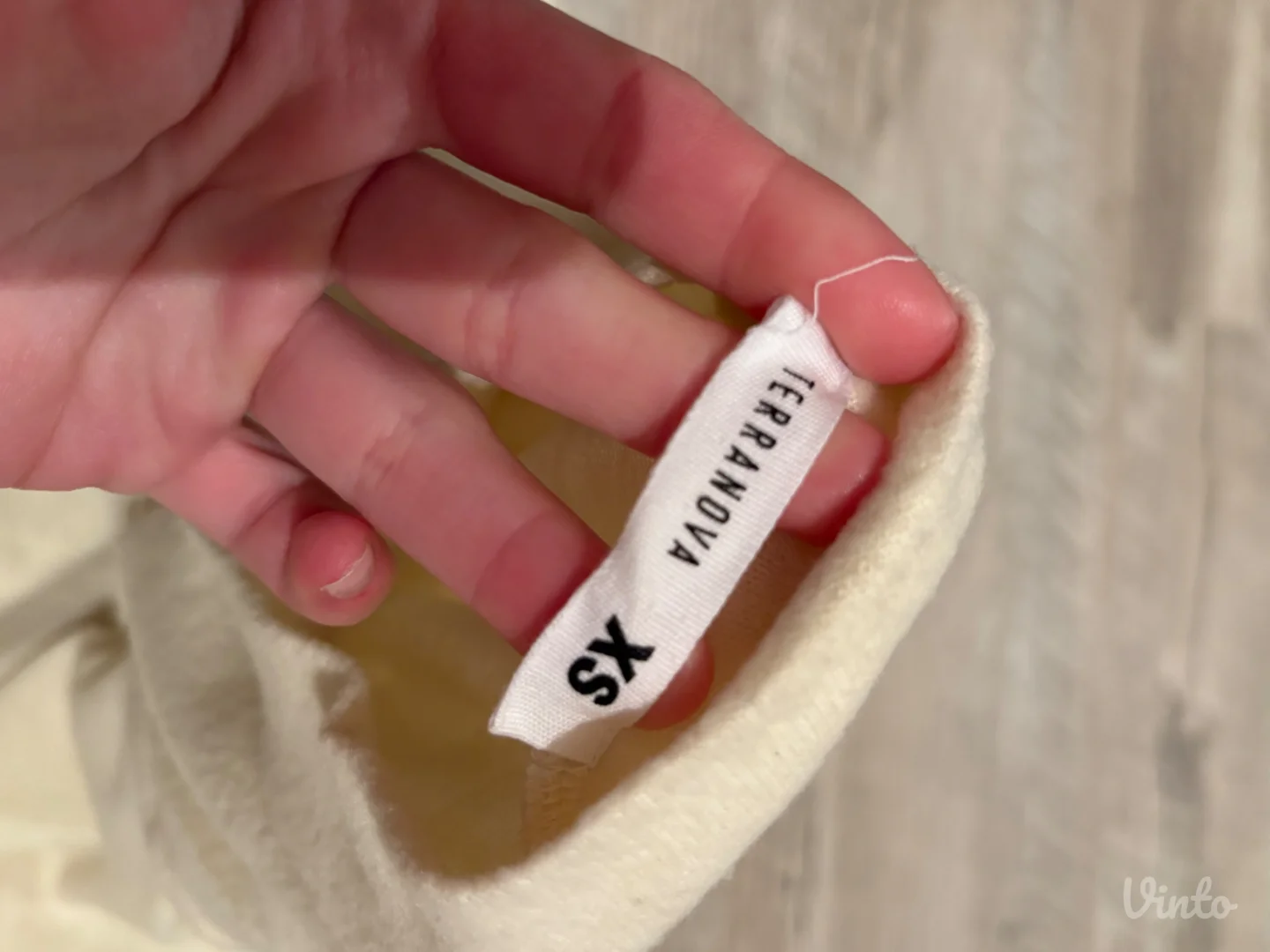 Plišana bež haljinica