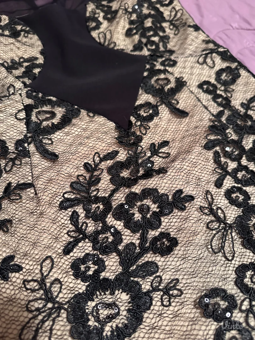 Svecana cipkana haljina