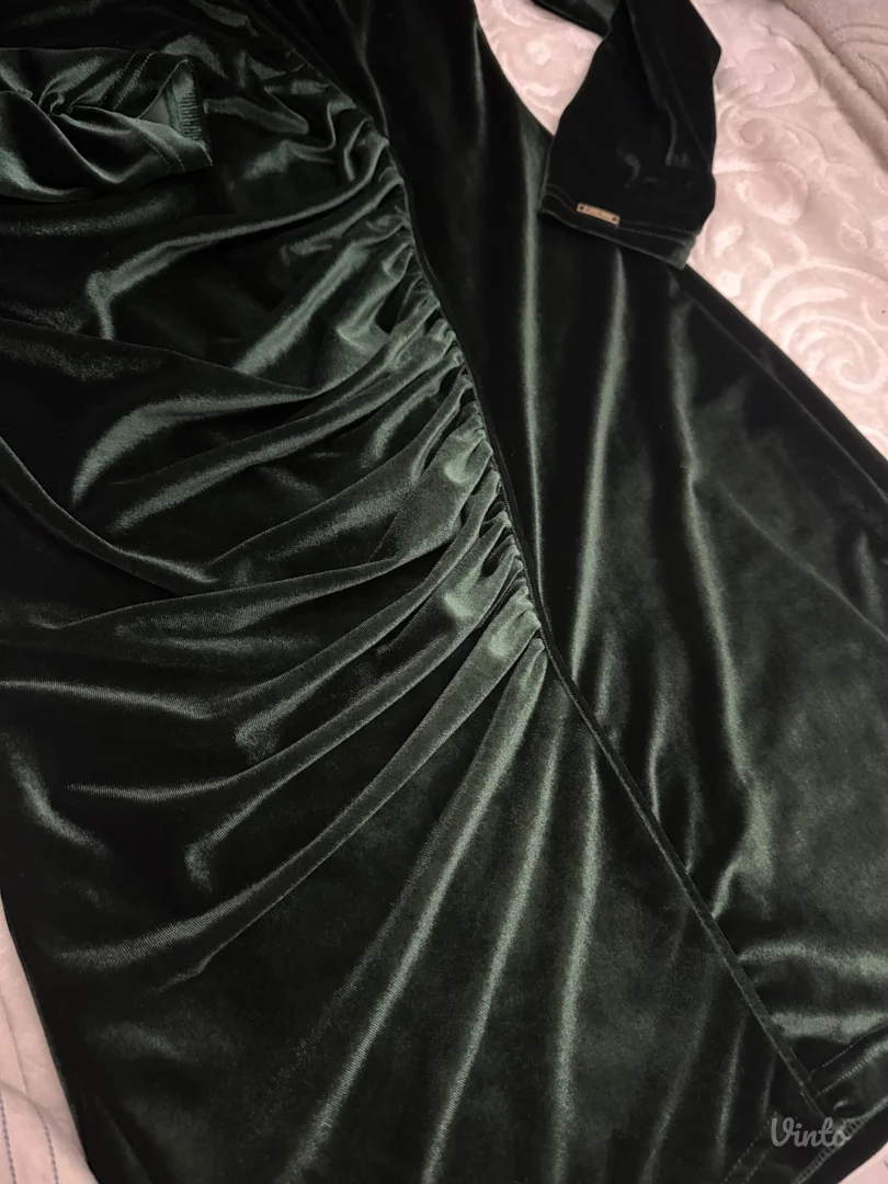 Plisana P…S…haljina