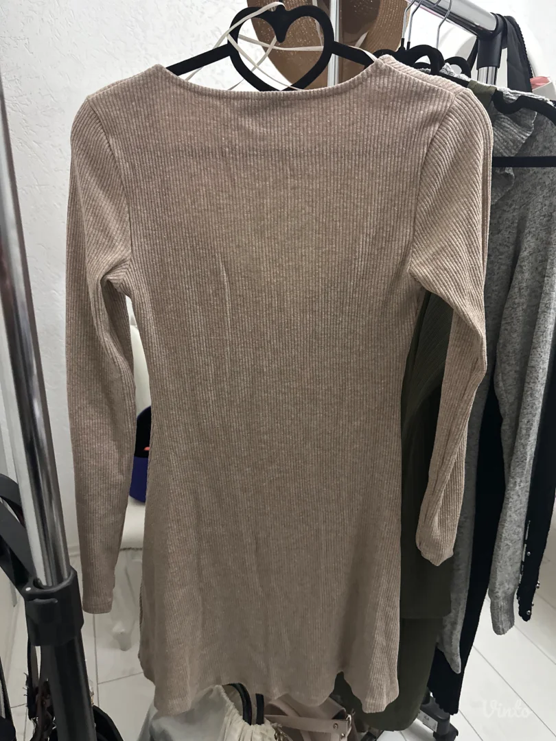 Bershka kratka haljinica