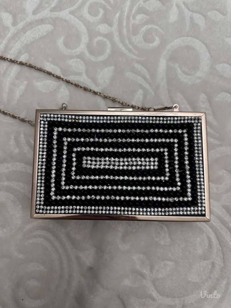 Torbica sa cirkonima