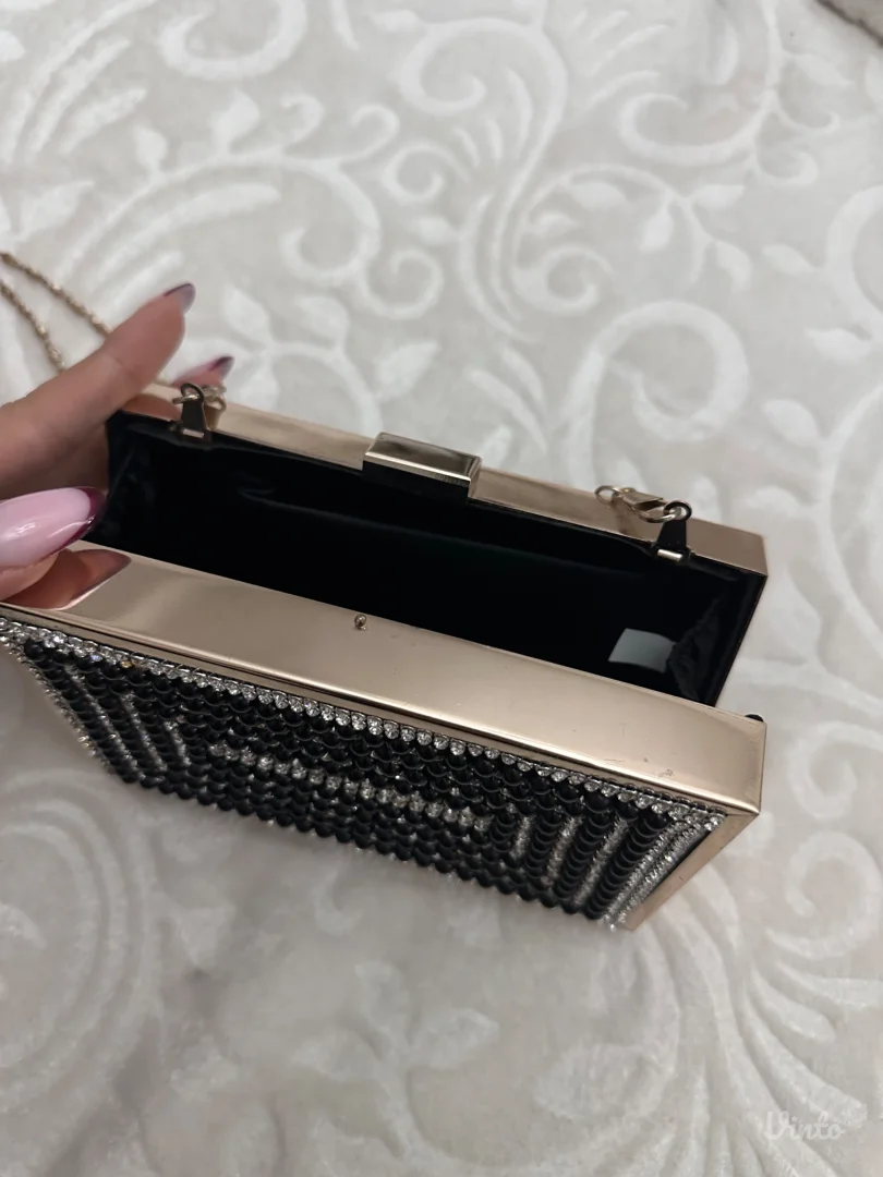 Torbica sa cirkonima