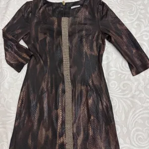 Kratka braon haljina