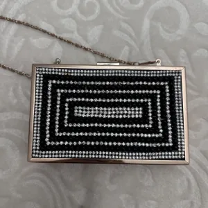 Torbica sa cirkonima