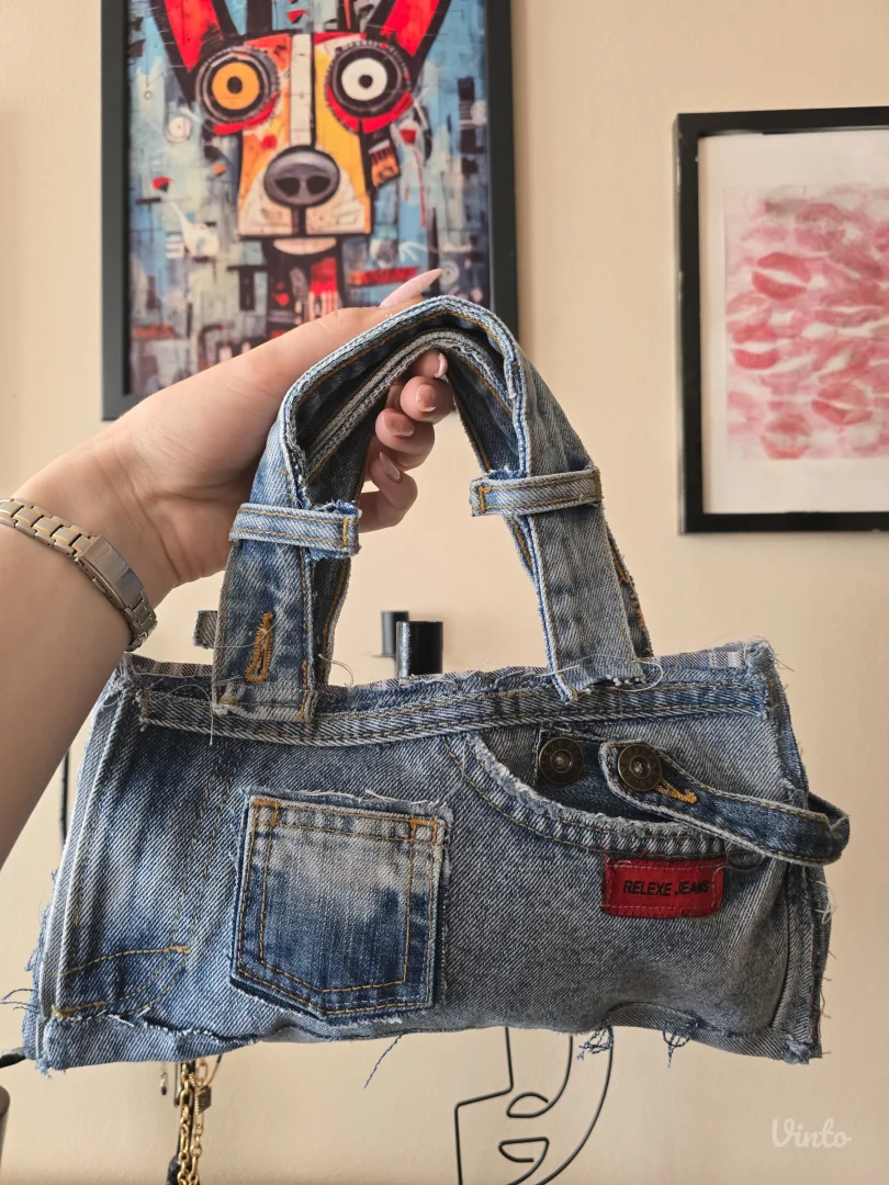 Upcycled rucno radjena teksas torbica