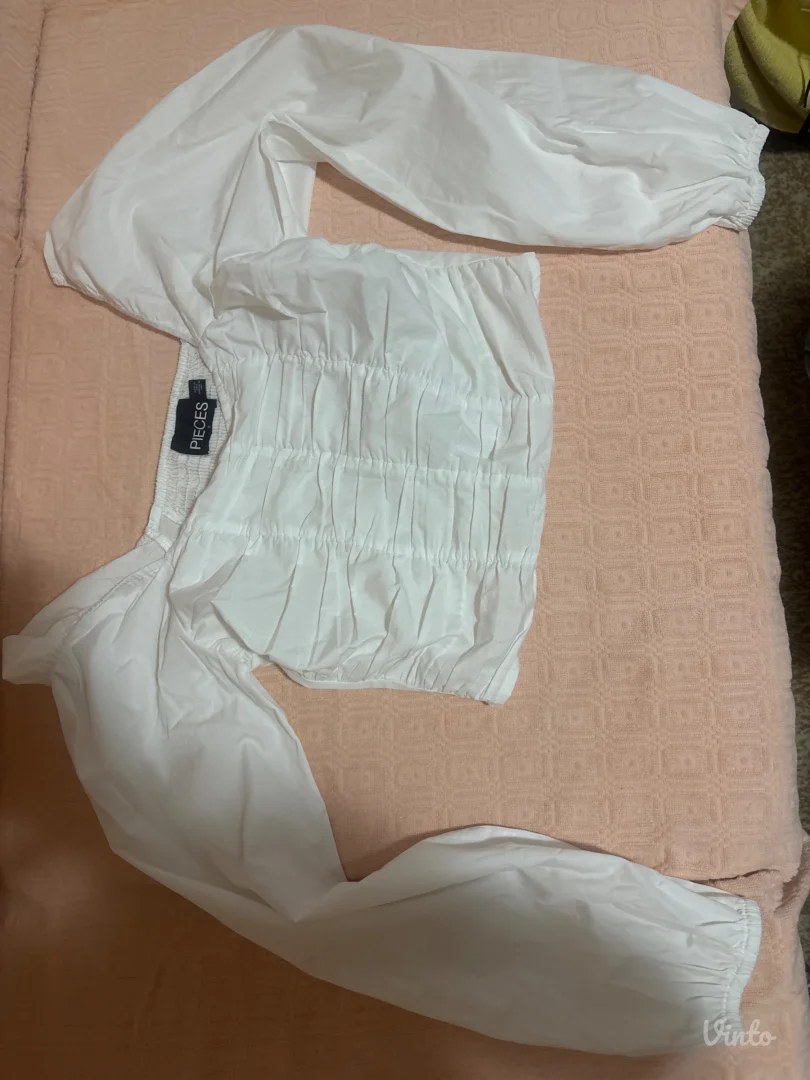 Crop bela kosuljica