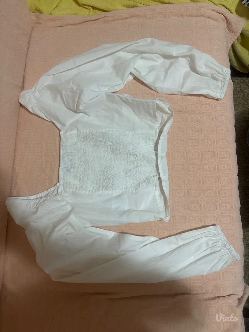 Crop bela kosuljica