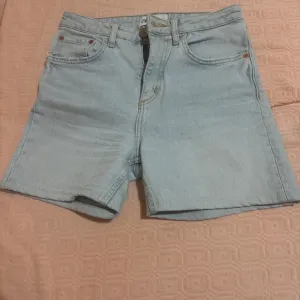 Zara denim sorts