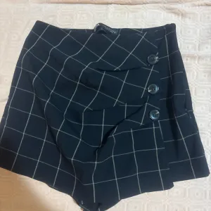 Zara skort