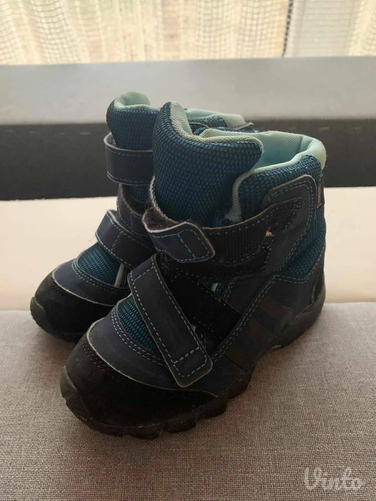 Adidas чизме број 26