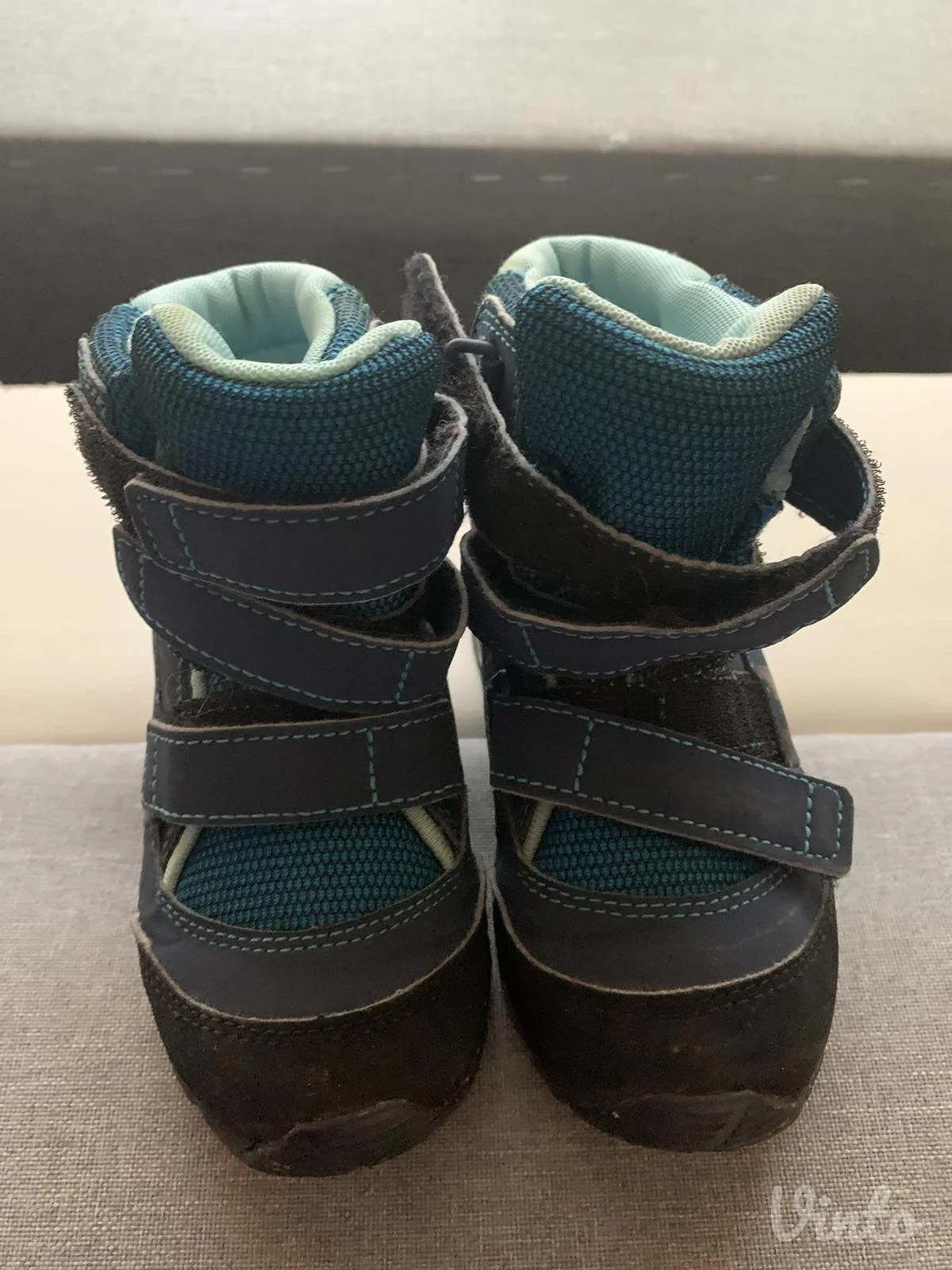 Adidas чизме број 26