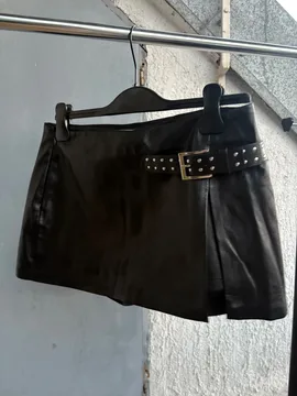 y2k goth kozna mini suknja