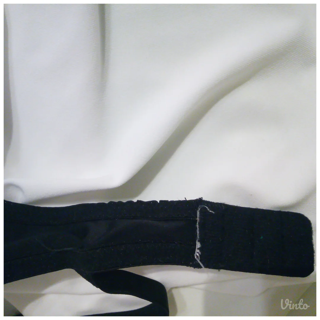 Crni brushalter sa push-up efektom; 75C