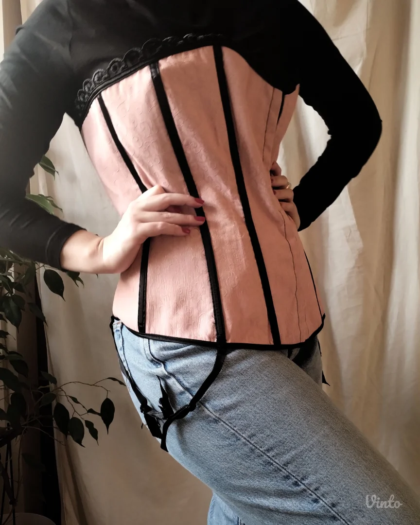 Roze-crni brokatni korset