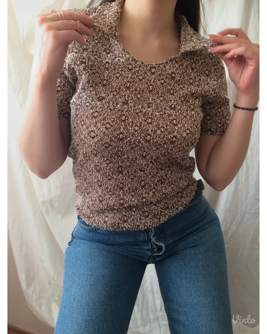 Retro končana bluza s kragnom