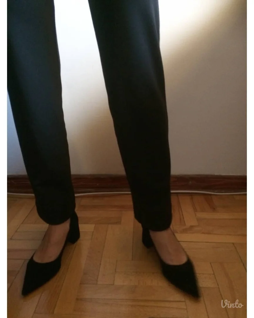 Crno-beli kombinezon