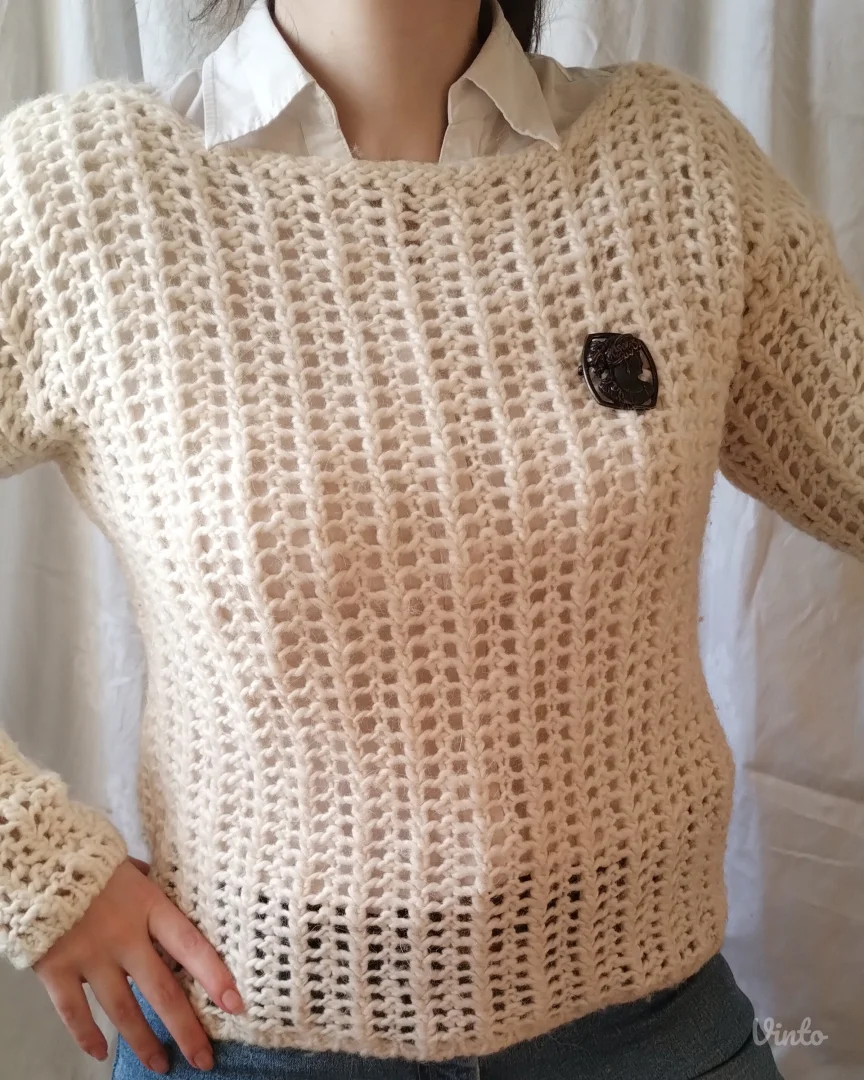 ESPRIT rupičasti džemper