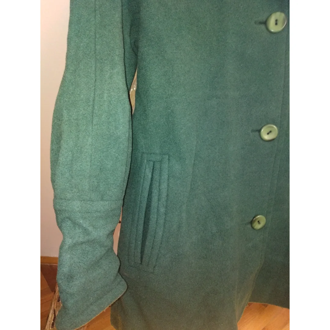 Kratak postavljeni kaput