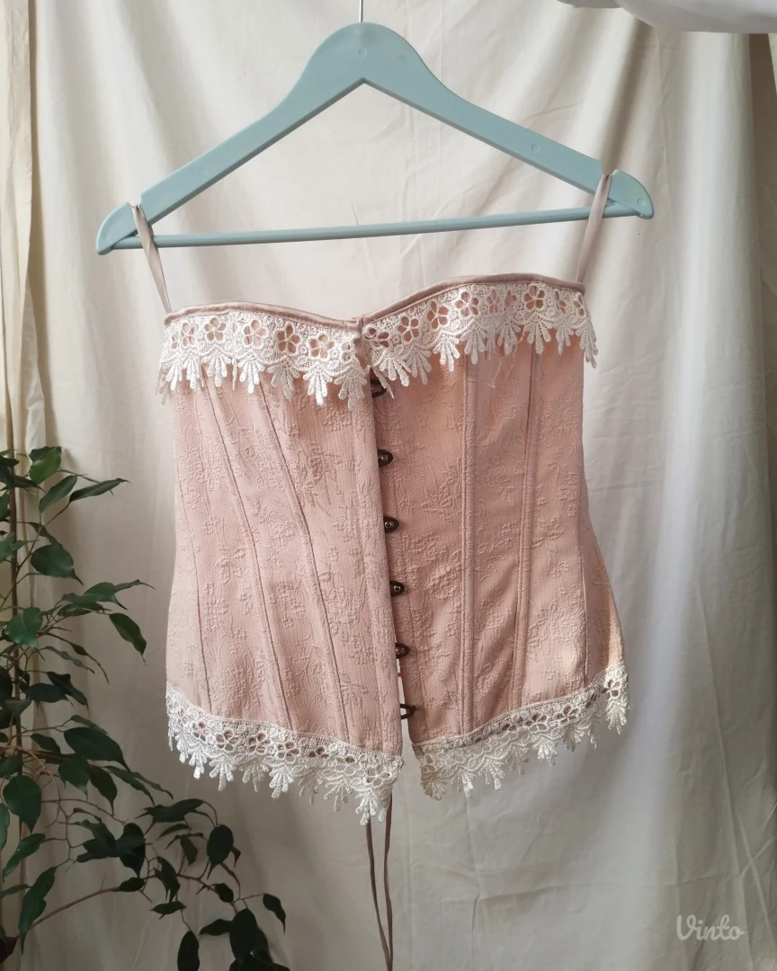 Barokni korset sa čipkom