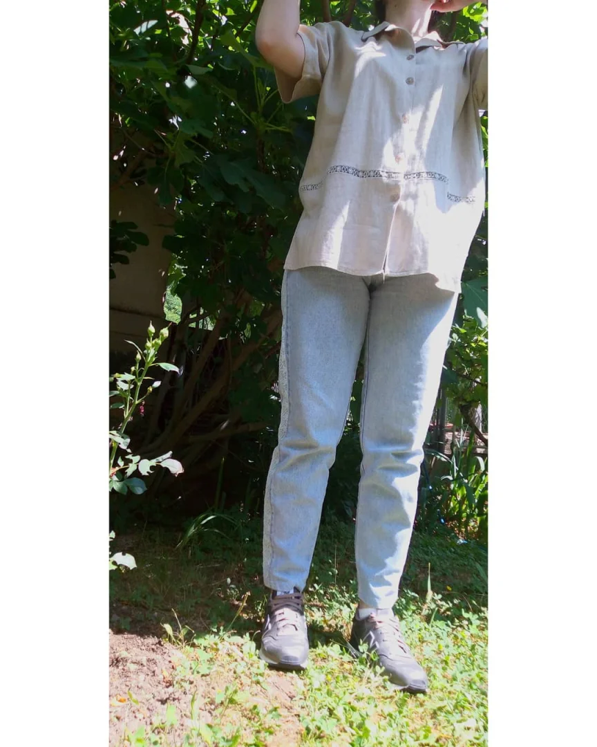 Bež oversized košulja sa cvetnom čipkom