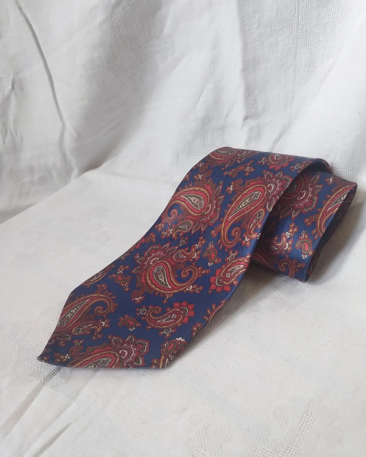 paisley svilena kravata