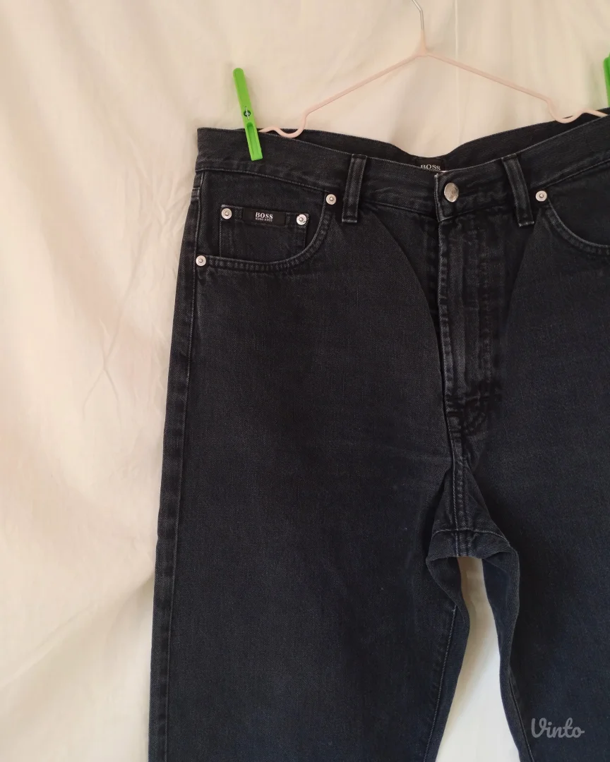 HUGO BOSS crne farmerice; W34 L34