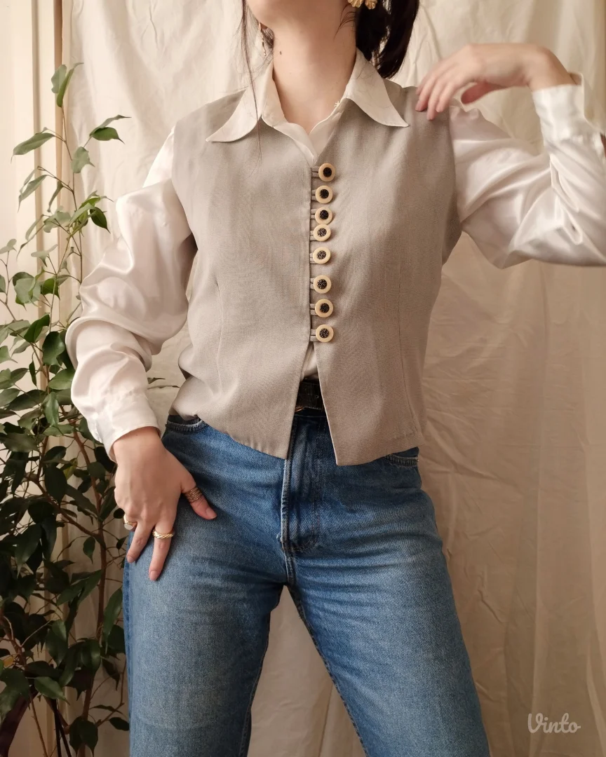 Vintage prsluk sa dugmićima