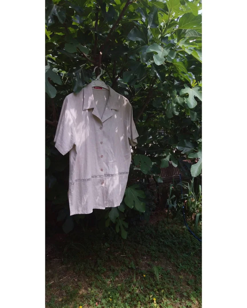 Bež oversized košulja sa cvetnom čipkom