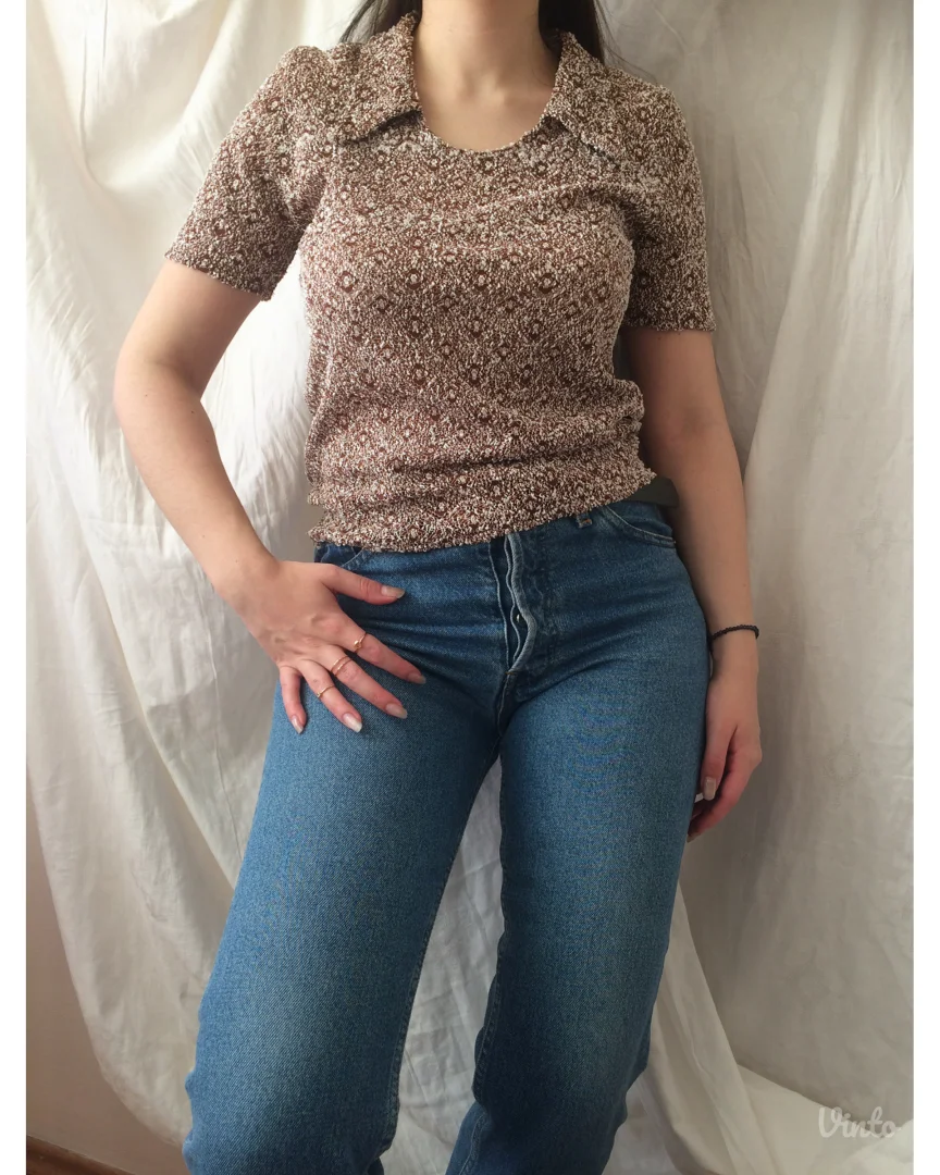 Retro končana bluza s kragnom