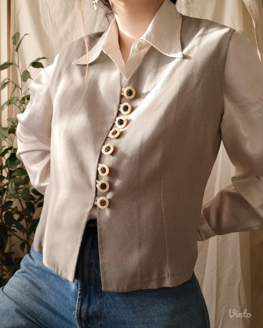 Vintage prsluk sa dugmićima