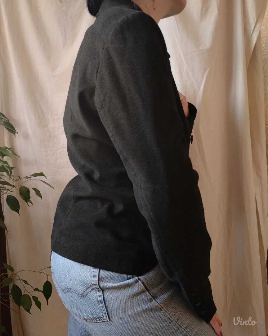 Jones tamno siva jakna