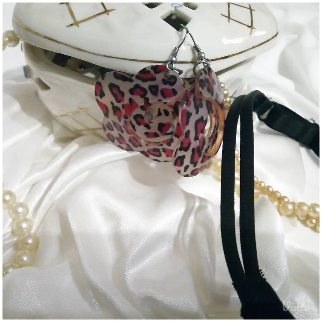 Crni brushalter sa push-up efektom; 75C