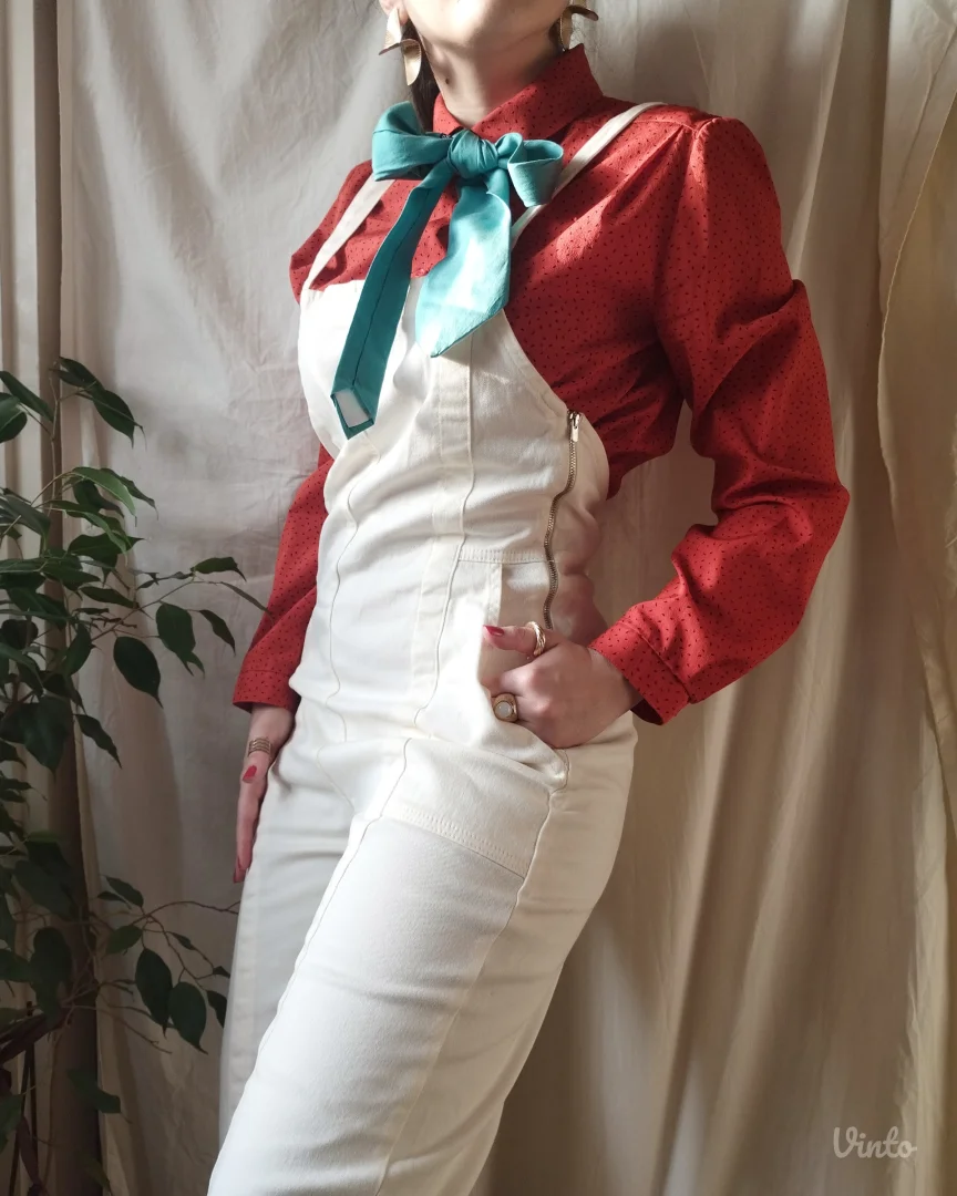 Bershka pantalone sa tregerima