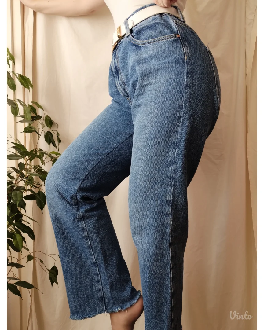 ZARA high-waisted straight leg fit farmerice