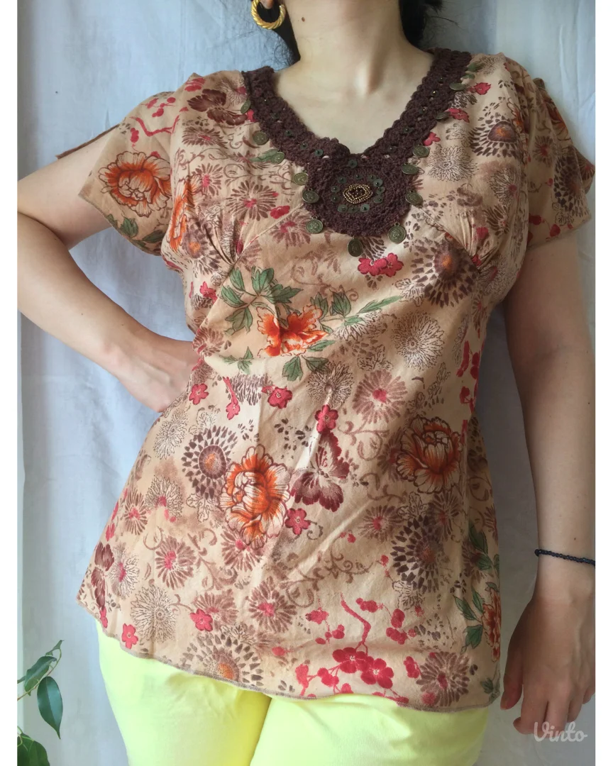 Boho cvetna majica