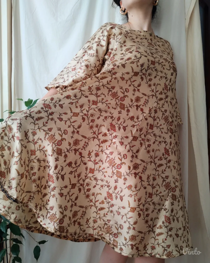 Indijska cvetna haljina