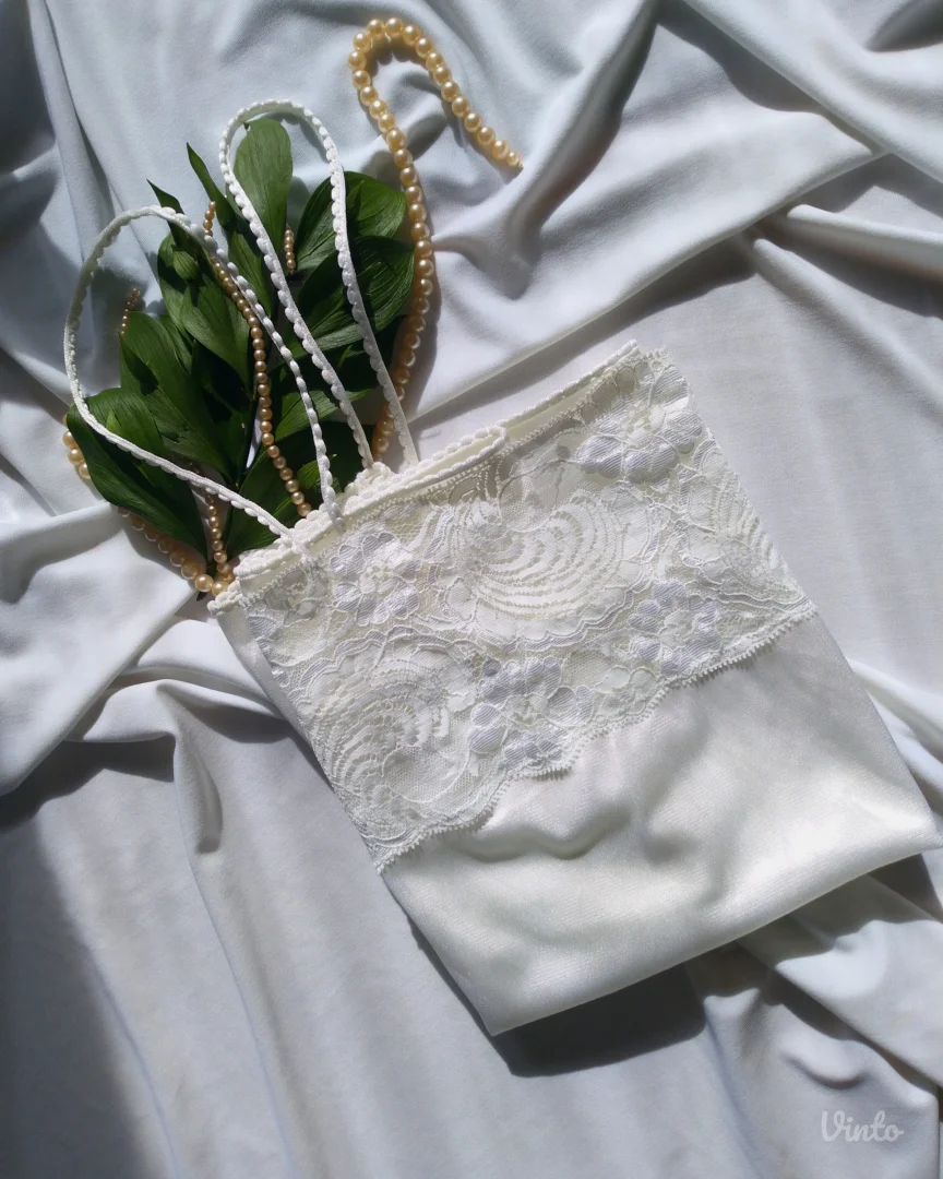 YESSICA (C&A) majica sa čipkom