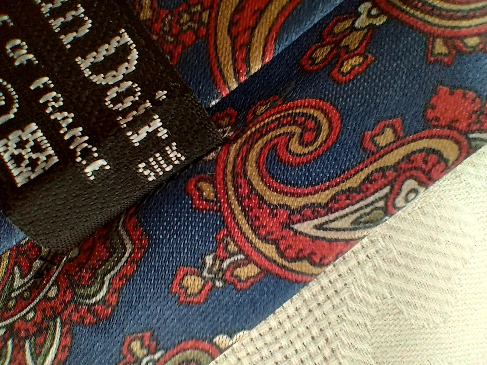 paisley svilena kravata