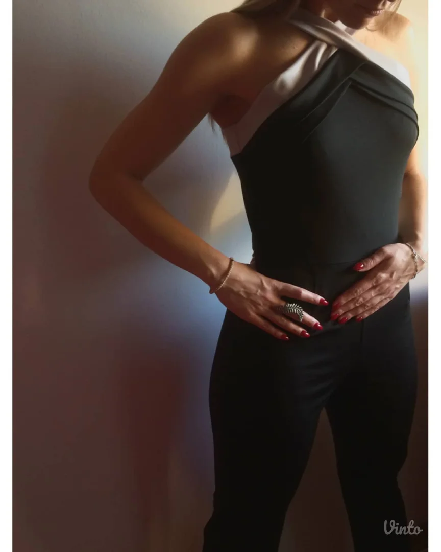 Crno-beli kombinezon