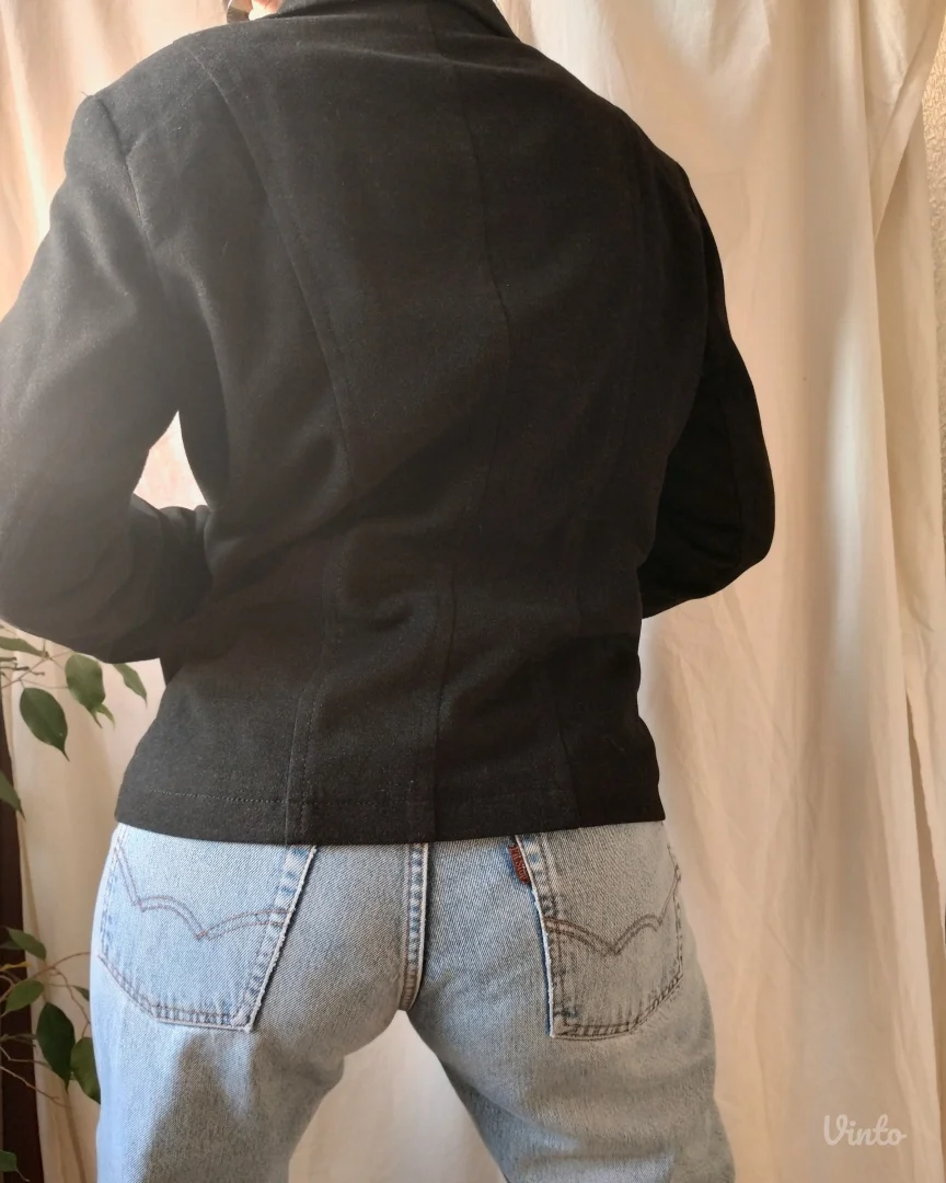 Jones tamno siva jakna