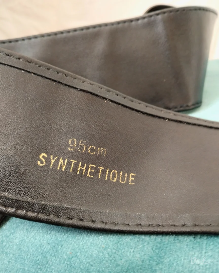 Statement pojas sa kružnom kopčom