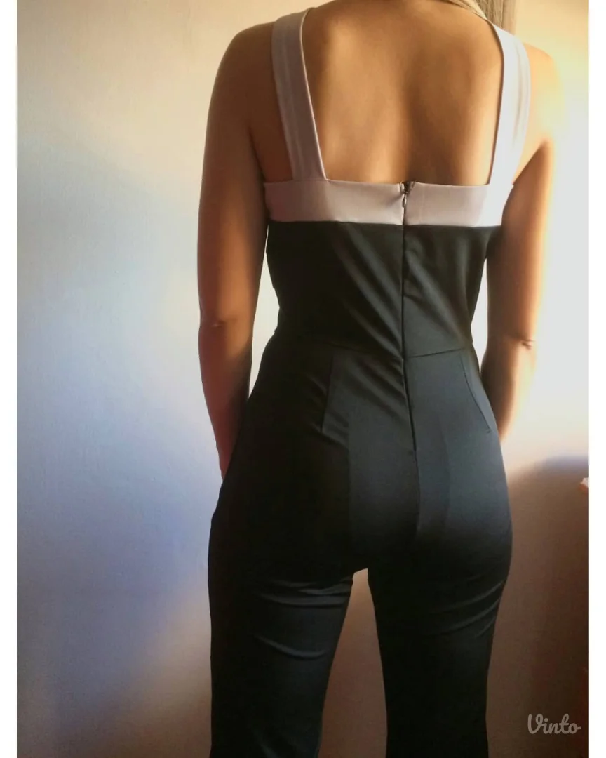 Crno-beli kombinezon