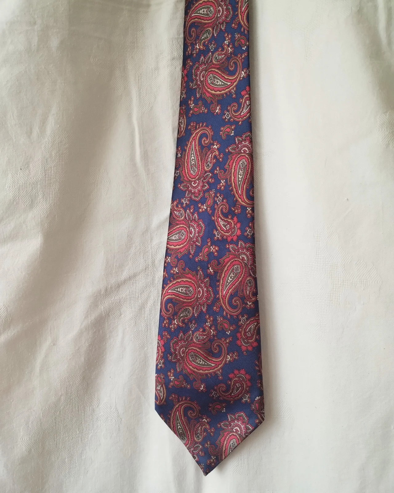 paisley svilena kravata